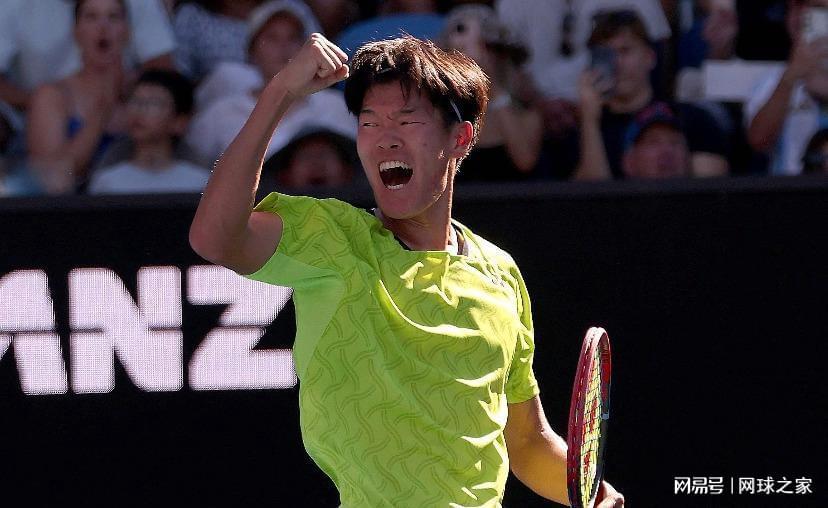 开云体育登录入口-美国华裔黑马伤退无缘挑战阿卡，要拿澳网冠军的15岁中国少女夺冠