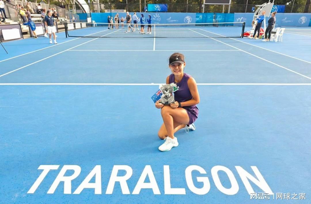 开云体育登录入口-美国华裔黑马伤退无缘挑战阿卡，要拿澳网冠军的15岁中国少女夺冠
