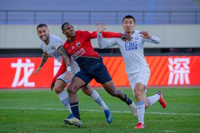 开云体育下载-Made In CSL①中超神锋初到日本被称姆博马再现